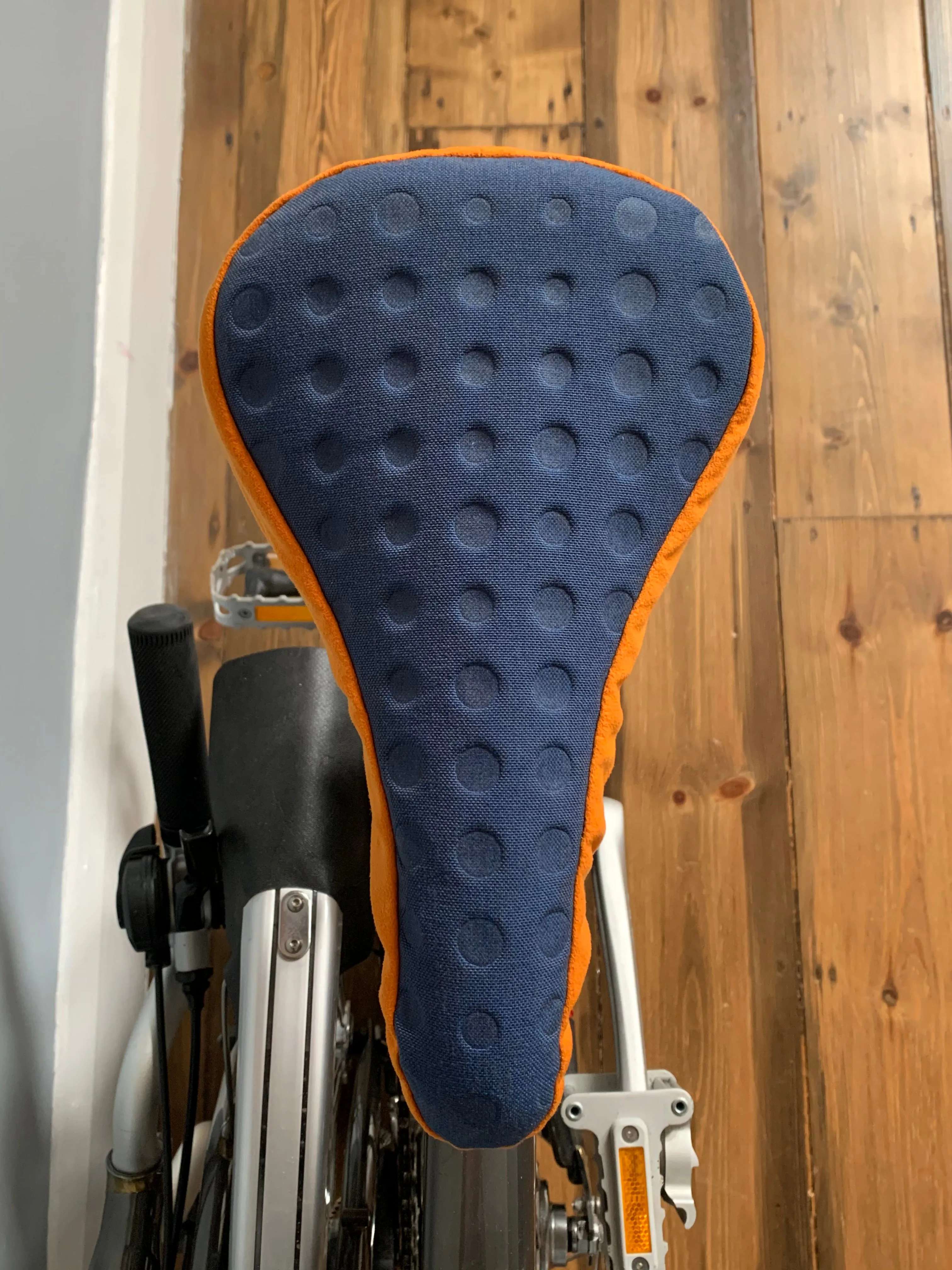 Billy-Bob Slim | Bike Saddle Cover | Blue & Orange