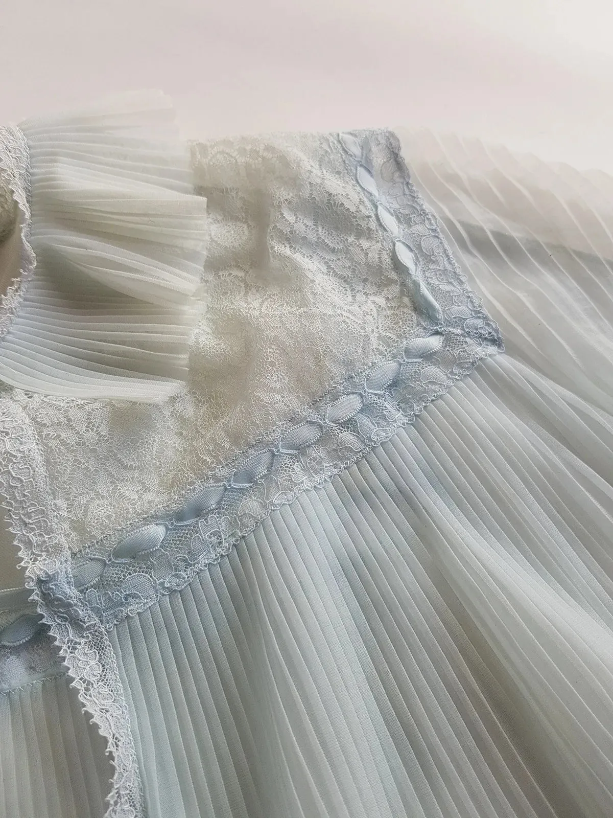 Ethereal 1950s Finely Pleated Cape in Soft Baby Blue & White - Very Faint Tie Dye Effect - Lace & Ribbon