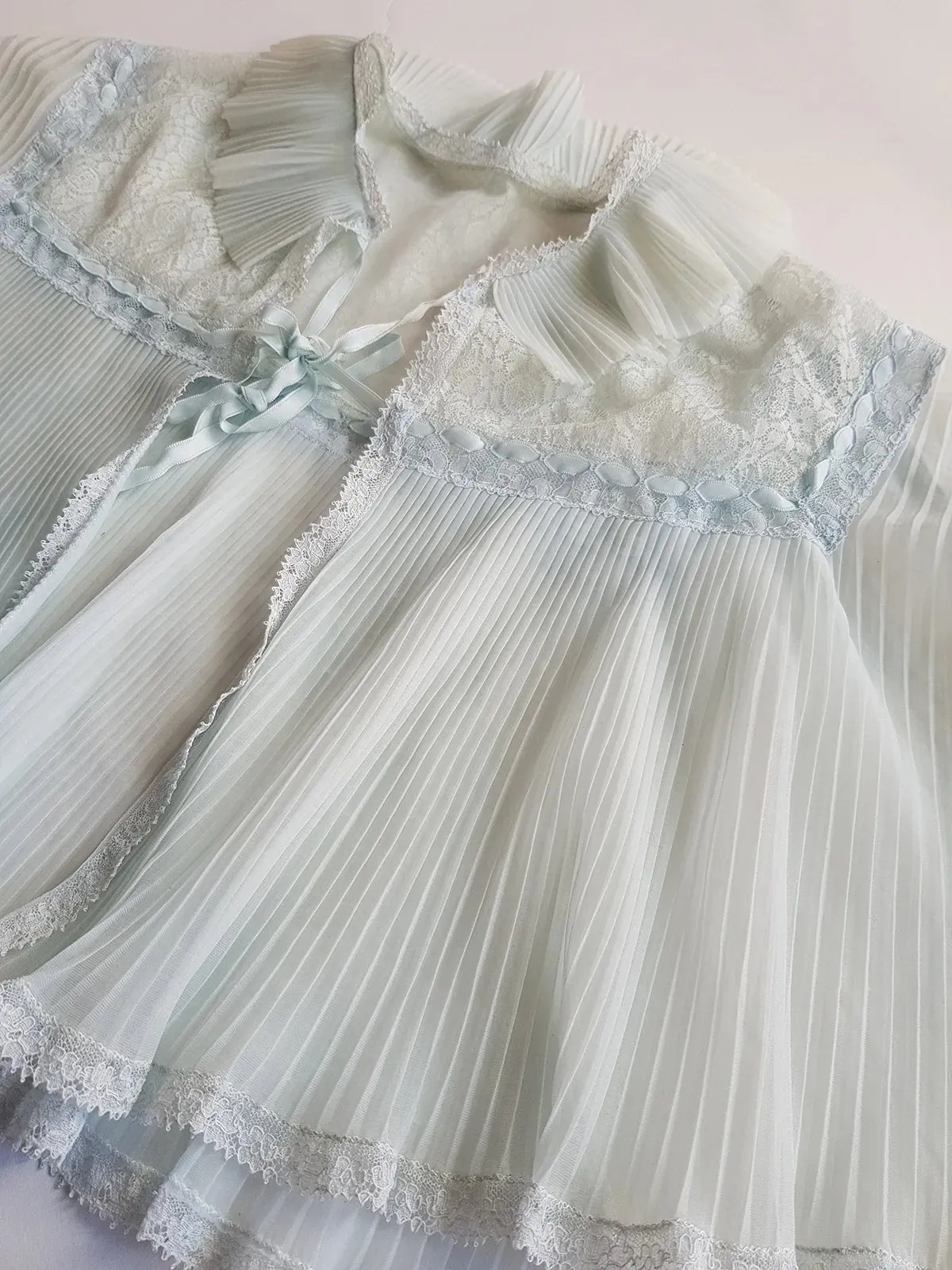 Ethereal 1950s Finely Pleated Cape in Soft Baby Blue & White - Very Faint Tie Dye Effect - Lace & Ribbon