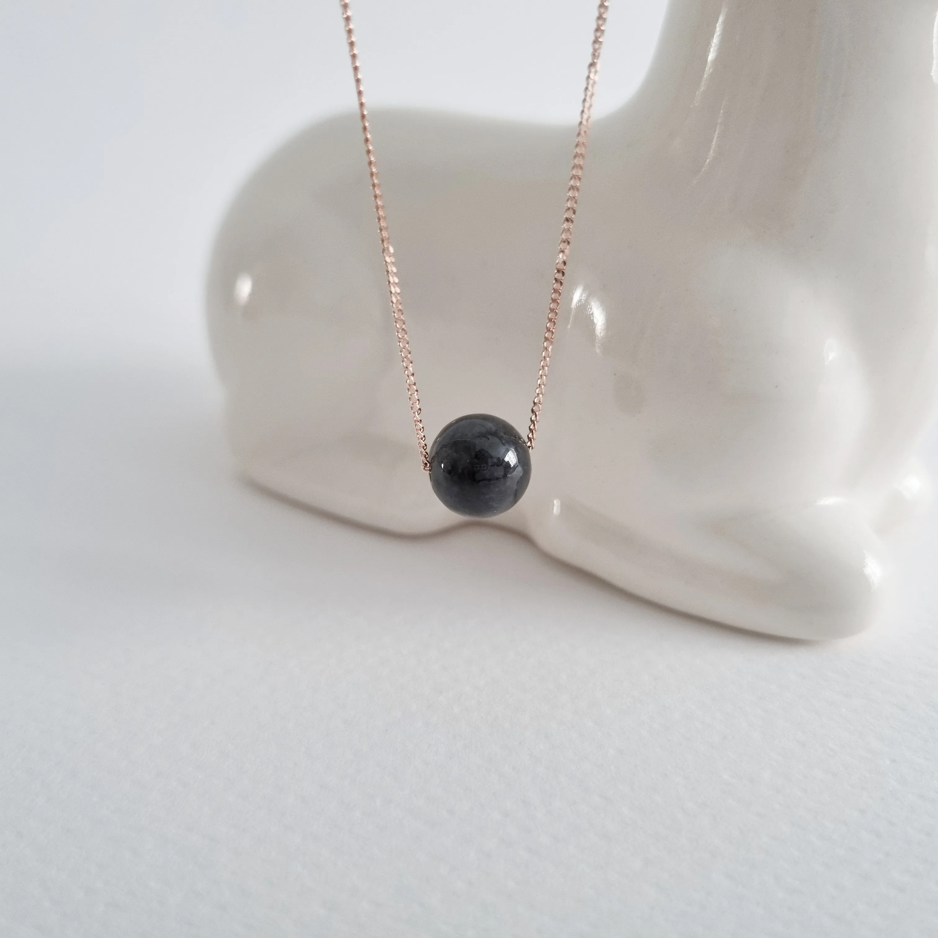 Katri Necklace / Black Jade