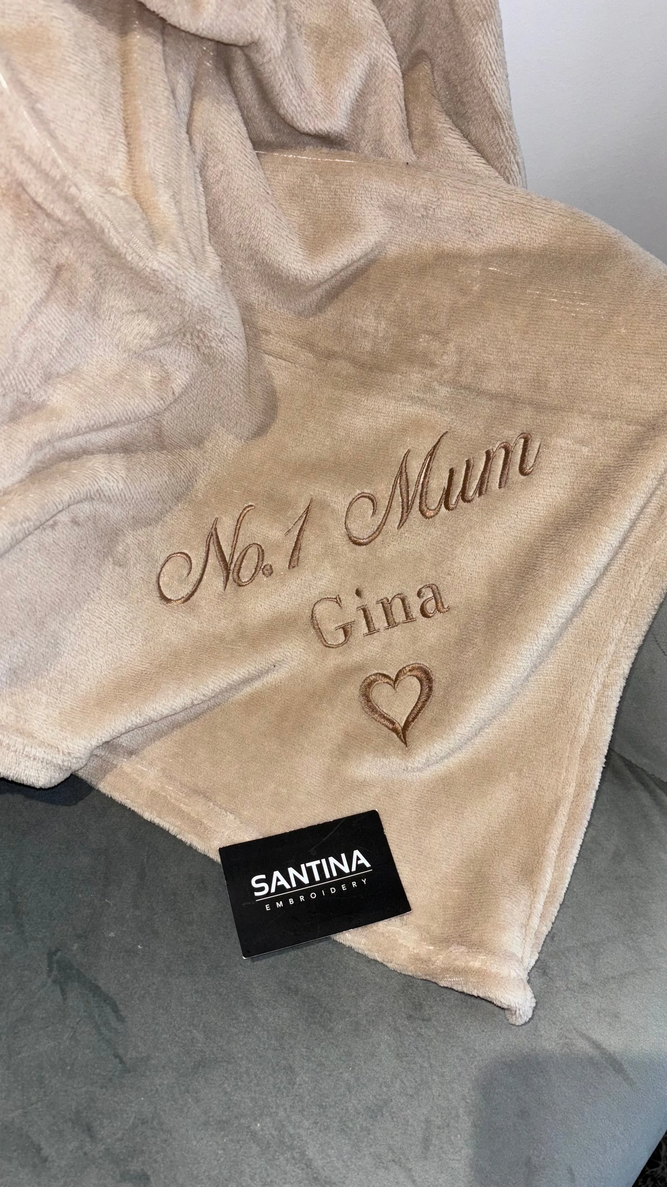 No.1 MUM personalised embroidered Mother’s Day blanket