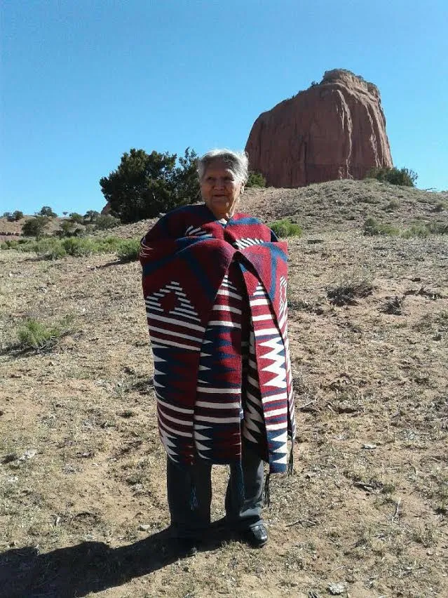 Poncho : Navajo Weaving : Julia Upshaw : Churro 1529 : 78" x 57" (6'6" x 4'9") : Award Winner!