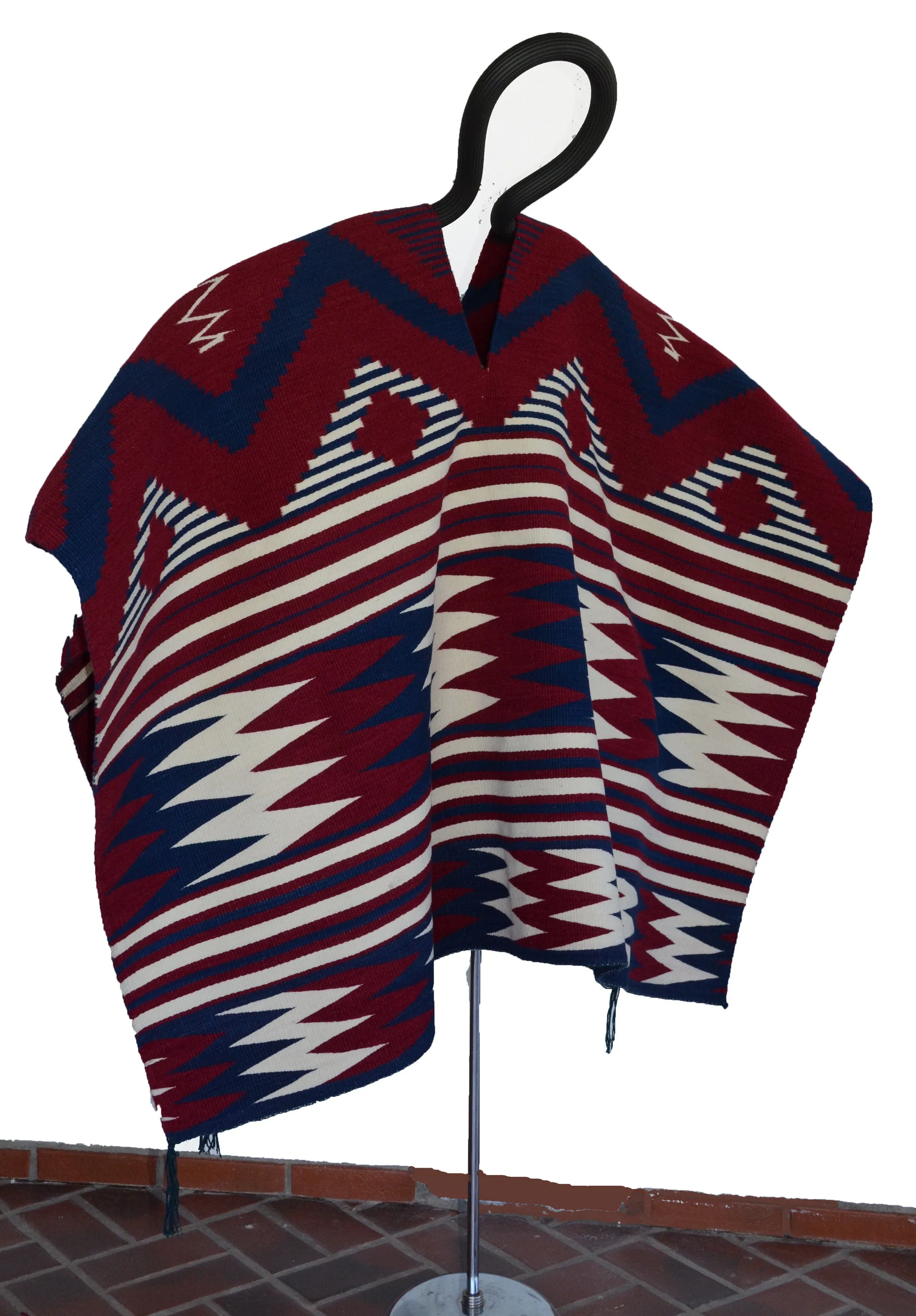 Poncho : Navajo Weaving : Julia Upshaw : Churro 1529 : 78" x 57" (6'6" x 4'9") : Award Winner!