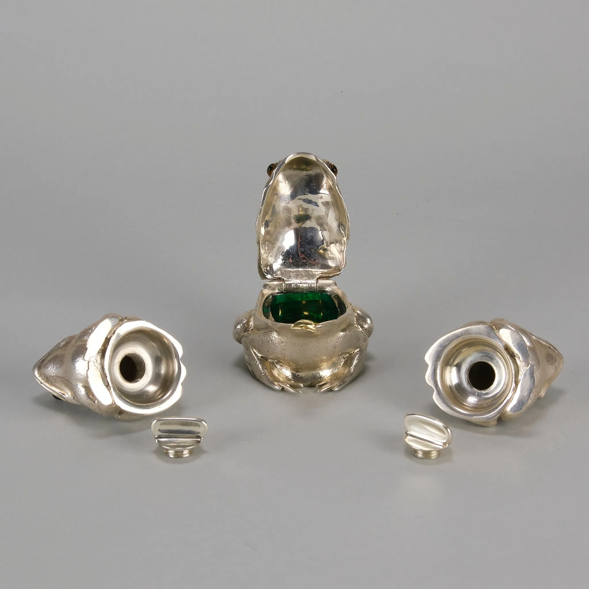 "Frog Cruet Set" English Silver