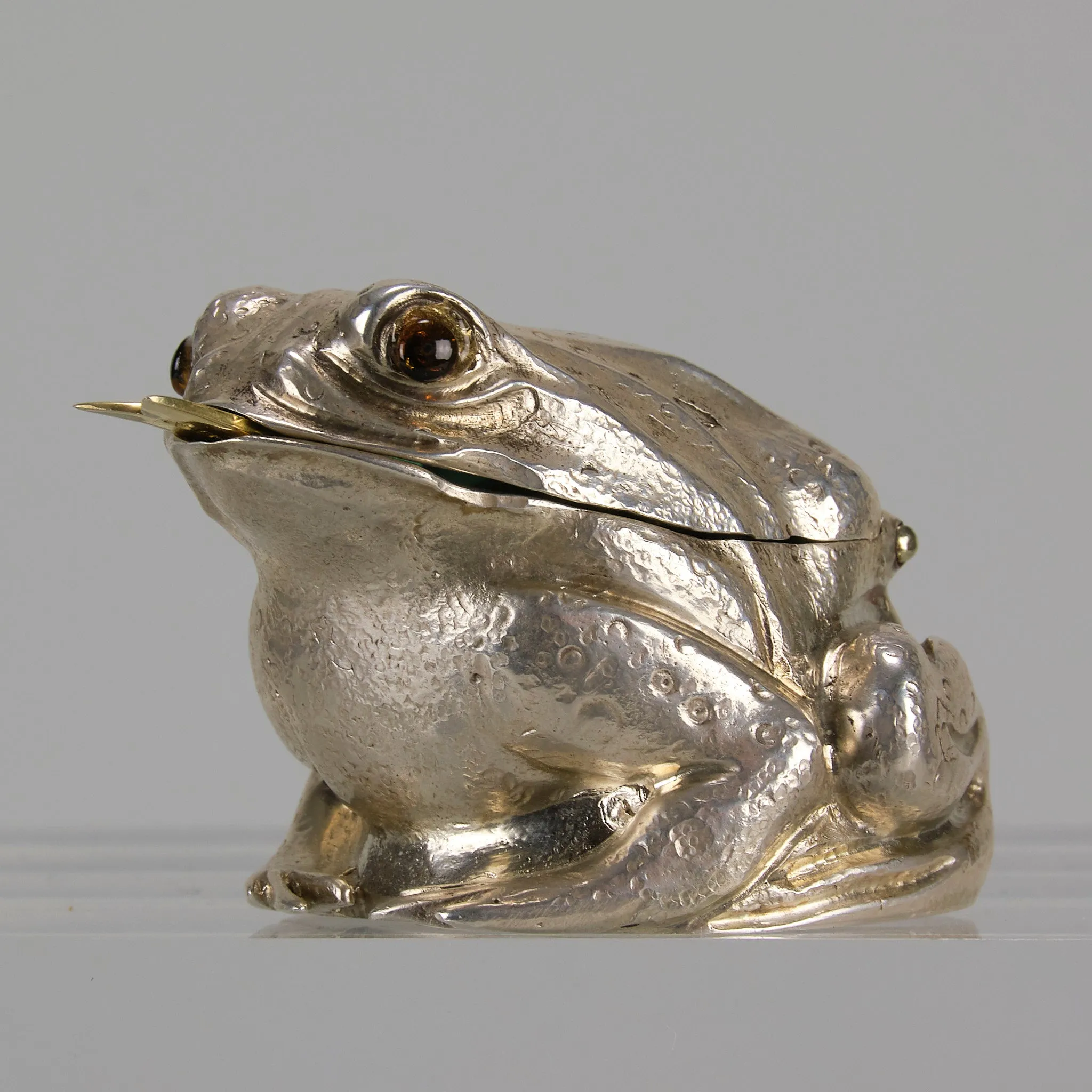 "Frog Cruet Set" English Silver