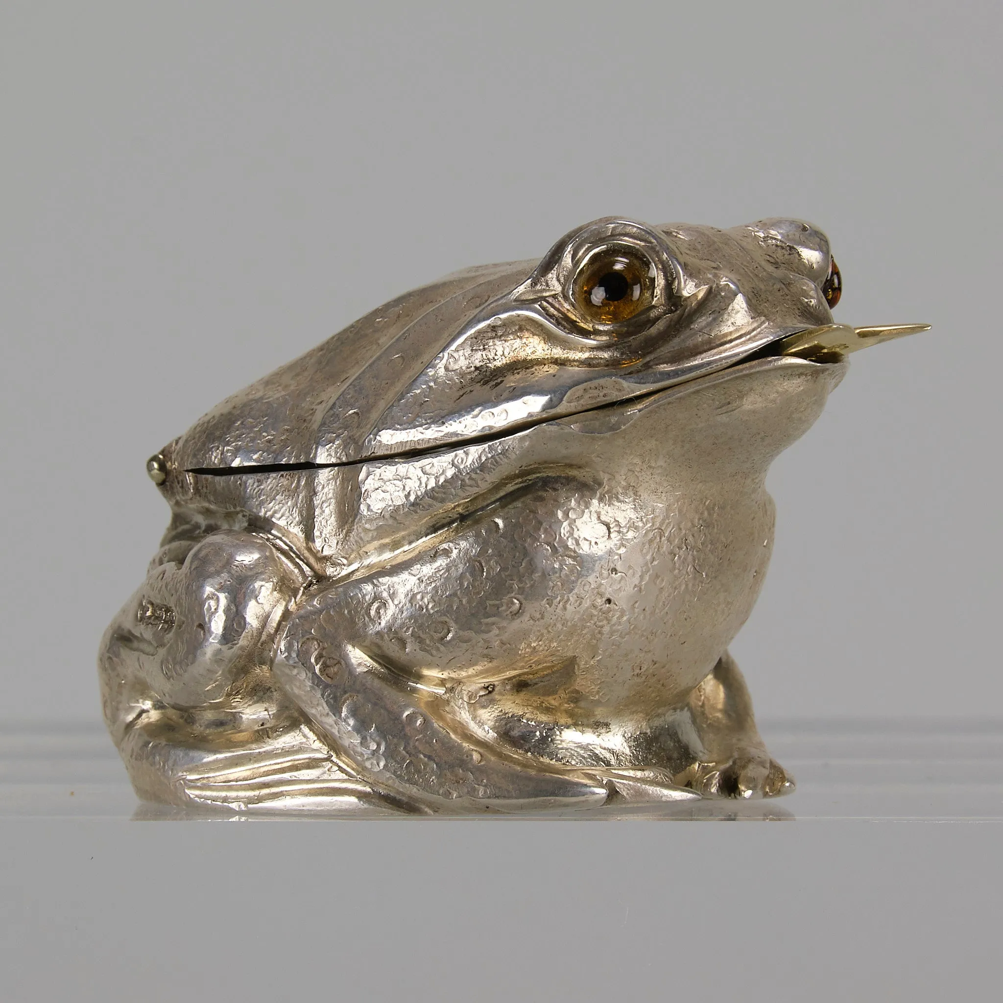 "Frog Cruet Set" English Silver