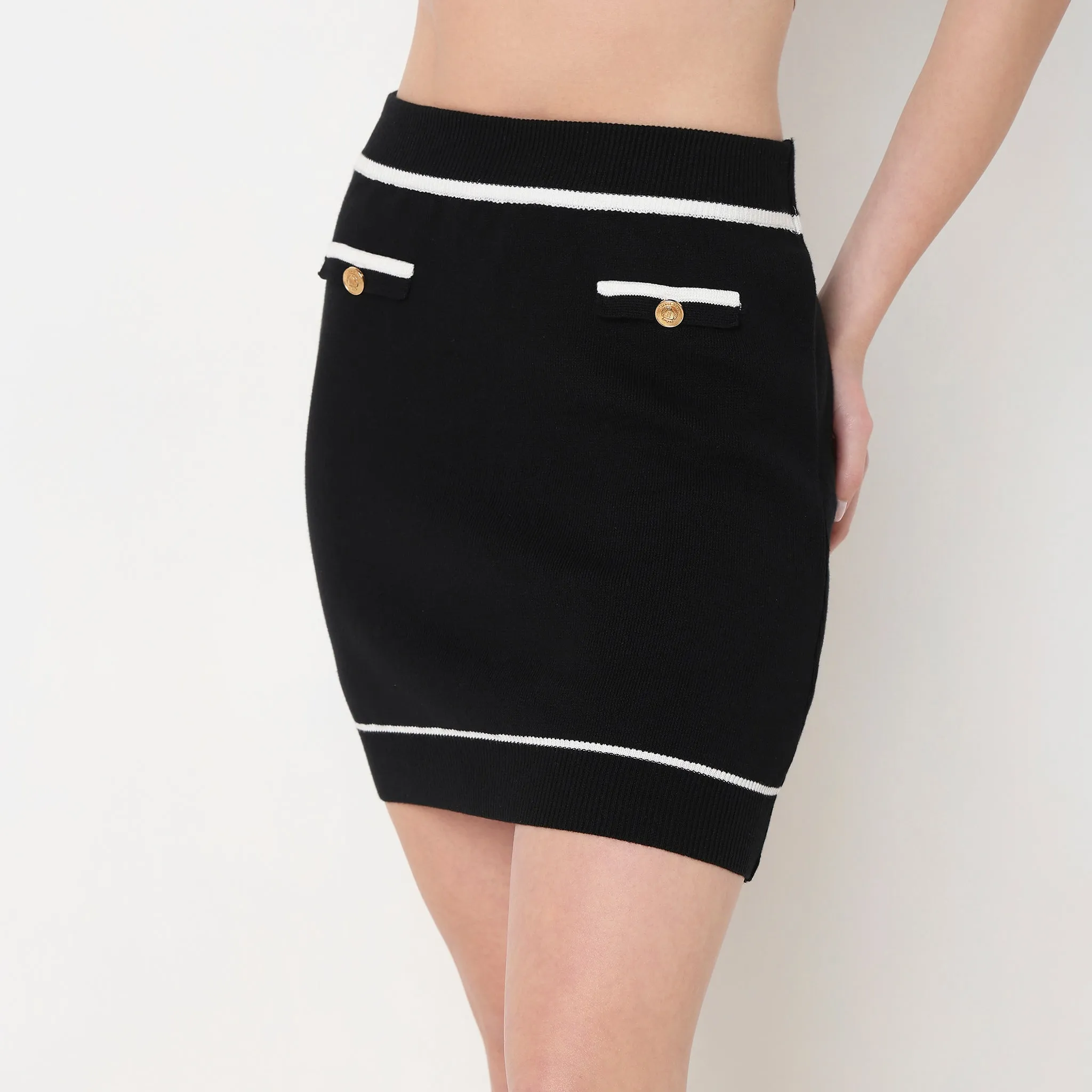 Skinny Fit Solid High Rise Skirt