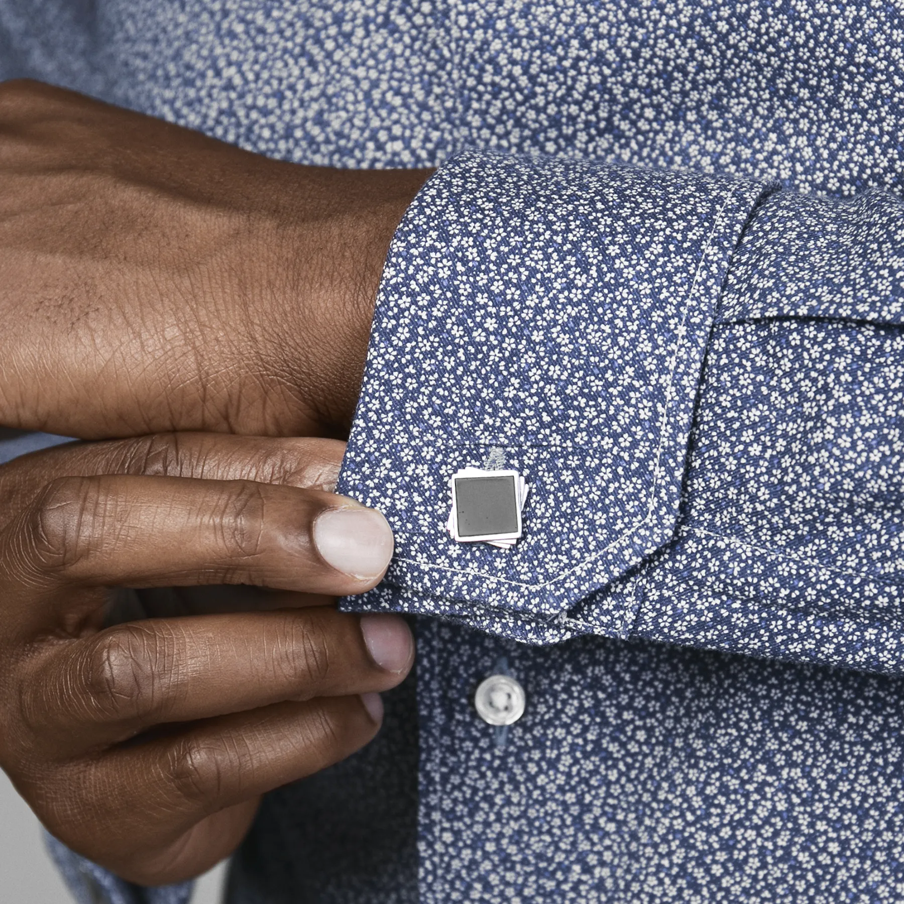 Twisted Square cufflinks in hematite (Limited Edition)