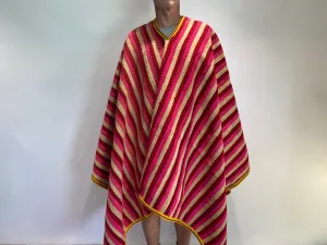 Vintage Ecuadorian Men's Alpaca Wool Poncho